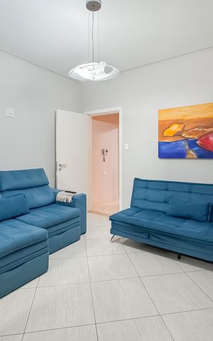 Casa à venda com 174m², 3 quartos e sem vaga Casa à venda com 174m², 3 quartos e sem vagaSala 2