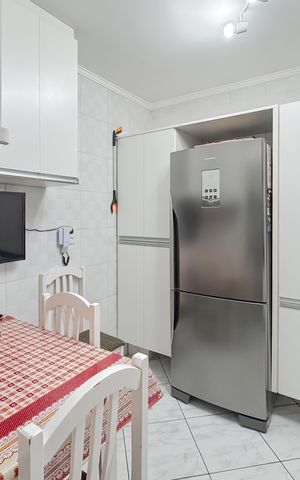 Casa à venda com 174m², 3 quartos e sem vaga Casa à venda com 174m², 3 quartos e sem vagaCozinha