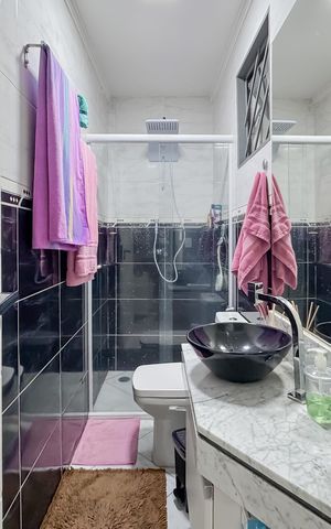 Casa à venda com 174m², 3 quartos e sem vaga Casa à venda com 174m², 3 quartos e sem vagaBanheiro 2