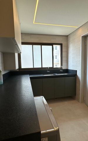 Apartamento à venda com 287m², 3 quartos e 4 vagas Apartamento à venda com 287m², 3 quartos e 4 vagasÁrea de Serviço