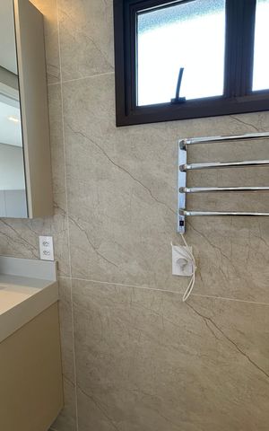 Apartamento à venda com 287m², 3 quartos e 4 vagas Apartamento à venda com 287m², 3 quartos e 4 vagasBanheiro da Suíte 1