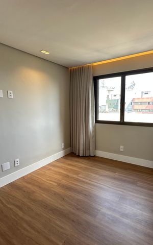 Apartamento à venda com 287m², 3 quartos e 4 vagas Apartamento à venda com 287m², 3 quartos e 4 vagasSuíte 2