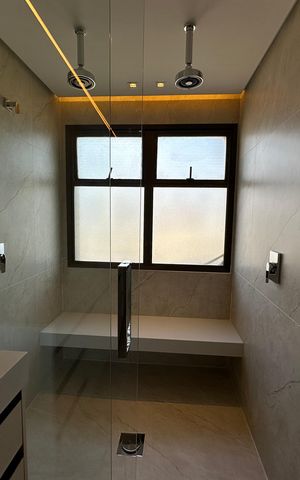 Apartamento à venda com 287m², 3 quartos e 4 vagas Apartamento à venda com 287m², 3 quartos e 4 vagasBanheiro da Suíte 3