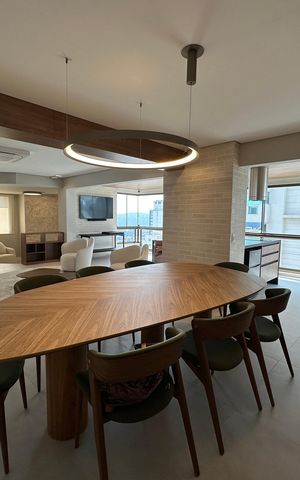 Apartamento à venda com 287m², 3 quartos e 4 vagas Apartamento à venda com 287m², 3 quartos e 4 vagasSala de Jantar