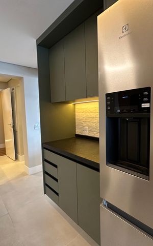Apartamento à venda com 287m², 3 quartos e 4 vagas Apartamento à venda com 287m², 3 quartos e 4 vagasCozinha