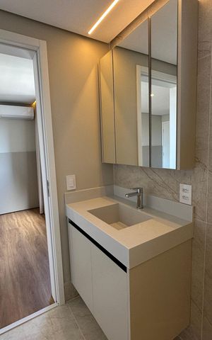 Apartamento à venda com 287m², 3 quartos e 4 vagas Apartamento à venda com 287m², 3 quartos e 4 vagasBanheiro da Suíte 1