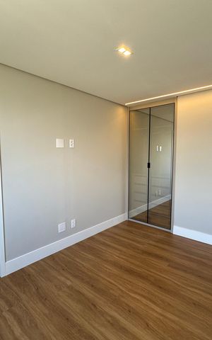 Apartamento à venda com 287m², 3 quartos e 4 vagas Apartamento à venda com 287m², 3 quartos e 4 vagasSuíte 1