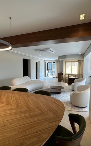 Apartamento à venda com 287m², 3 quartos e 4 vagas Apartamento à venda com 287m², 3 quartos e 4 vagasSala de Jantar
