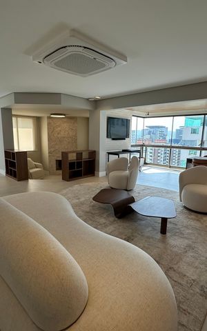 Apartamento à venda com 287m², 3 quartos e 4 vagas Apartamento à venda com 287m², 3 quartos e 4 vagasSala