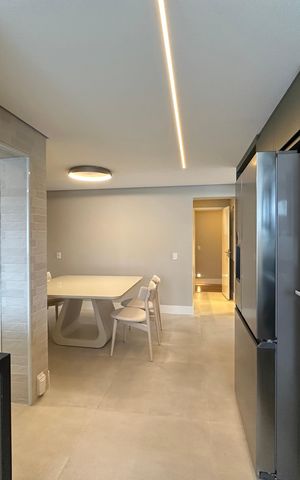 Apartamento à venda com 287m², 3 quartos e 4 vagas Apartamento à venda com 287m², 3 quartos e 4 vagasCozinha
