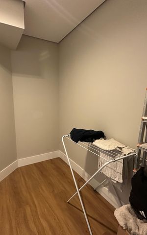 Apartamento à venda com 287m², 3 quartos e 4 vagas Apartamento à venda com 287m², 3 quartos e 4 vagasQuarto de Serviço