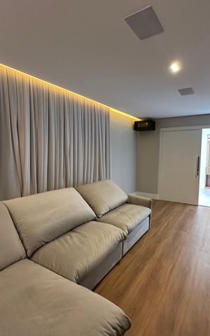 Apartamento à venda com 287m², 3 quartos e 4 vagas Apartamento à venda com 287m², 3 quartos e 4 vagasSala de TV