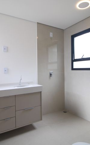 Casa de condomínio para alugar com 460m², 4 quartos e 4 vagasBanheiro/Suite 4