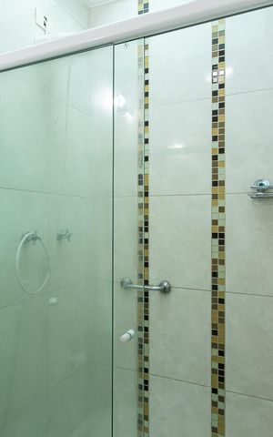 Casa à venda com 200m², 3 quartos e 1 vaga Casa à venda com 200m², 3 quartos e 1 vagaBanheiro da Suíte 1