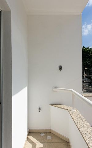 Casa à venda com 200m², 3 quartos e 1 vaga Casa à venda com 200m², 3 quartos e 1 vagaVaranda da Suíte 1
