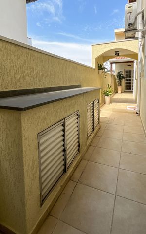 Casa à venda com 195m², 4 quartos e 2 vagas Casa à venda com 195m², 4 quartos e 2 vagasQuintal