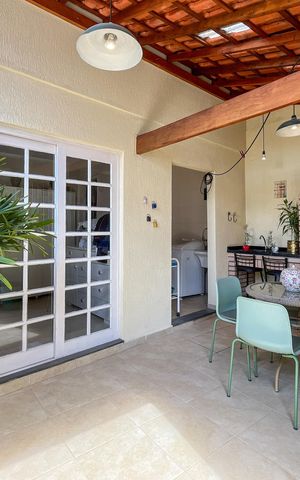 Casa à venda com 195m², 4 quartos e 2 vagas Casa à venda com 195m², 4 quartos e 2 vagasQuintal