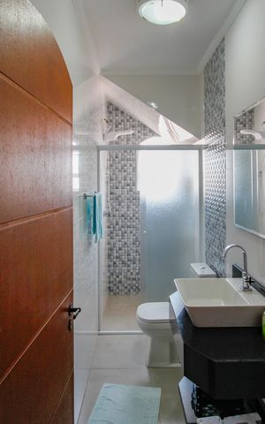 Casa para alugar com 390m², 4 quartos e 4 vagasBanheiro 3
