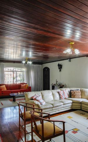 Casa para alugar com 390m², 4 quartos e 4 vagasSala