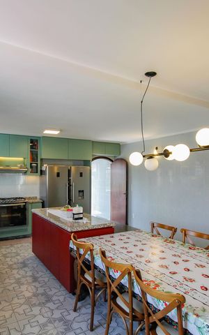 Casa para alugar com 390m², 4 quartos e 4 vagasCozinha
