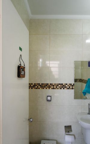 Casa para alugar com 390m², 4 quartos e 4 vagasBanheiro 2