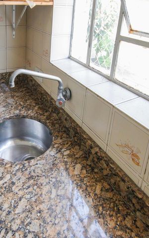 Casa para alugar com 390m², 4 quartos e 4 vagasCozinha da Edícula