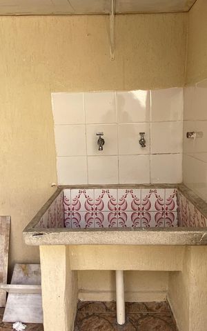 Casa à venda com 78m², 1 quarto e 1 vaga