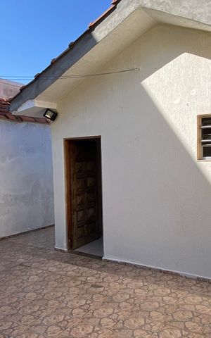 Casa à venda com 78m², 1 quarto e 1 vaga