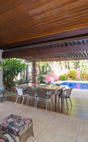 Casa de condomínio à venda com 500m², 4 quartos e 3 vagas Casa de condomínio à venda com 500m², 4 quartos e 3 vagasÁrea comum