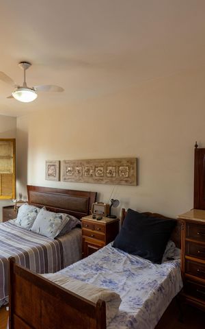 Casa de condomínio à venda com 500m², 4 quartos e 3 vagas Casa de condomínio à venda com 500m², 4 quartos e 3 vagasQuarto 1
