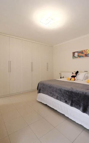 Casa à venda com 300m², 2 quartos e 2 vagasQuarto 2
