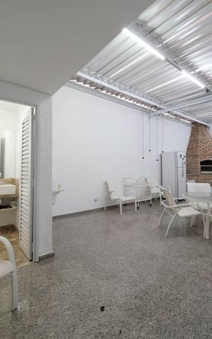 Casa à venda com 300m², 2 quartos e 2 vagasÁrea comum