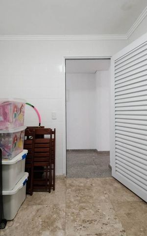 Casa à venda com 300m², 2 quartos e 2 vagasDespensa