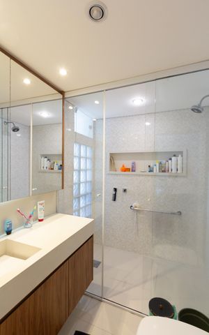 Apartamento para alugar com 142m², 3 quartos e 1 vaga Apartamento para alugar com 142m², 3 quartos e 1 vagaBanheiro da Suíte