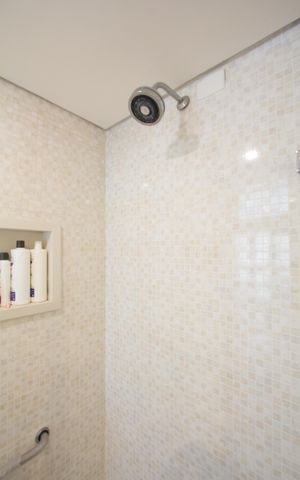 Apartamento para alugar com 142m², 3 quartos e 1 vaga Apartamento para alugar com 142m², 3 quartos e 1 vagaBanheiro da Suíte