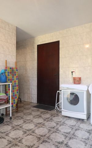 Casa à venda com 320m², 3 quartos e 7 vagasÁrea de Serviço