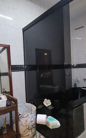 Casa à venda com 320m², 3 quartos e 7 vagasBanheiro 