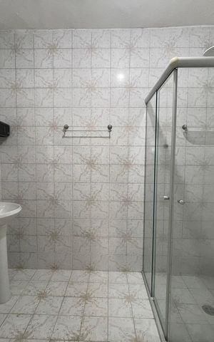 Casa à venda com 210m², 3 quartos e 2 vagas Casa à venda com 210m², 3 quartos e 2 vagasBanheiro 3