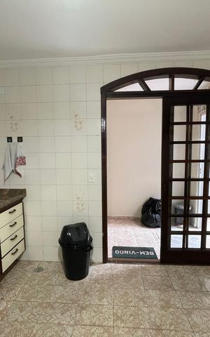 Casa à venda com 210m², 3 quartos e 2 vagas Casa à venda com 210m², 3 quartos e 2 vagasCozinha