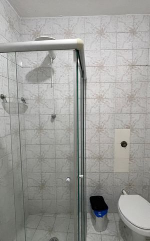 Casa à venda com 210m², 3 quartos e 2 vagas Casa à venda com 210m², 3 quartos e 2 vagasBanheiro 3