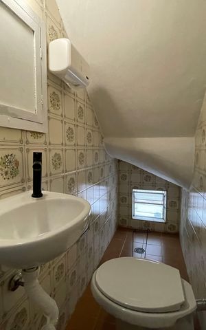 Casa à venda com 210m², 3 quartos e 2 vagas Casa à venda com 210m², 3 quartos e 2 vagasBanheiro 2