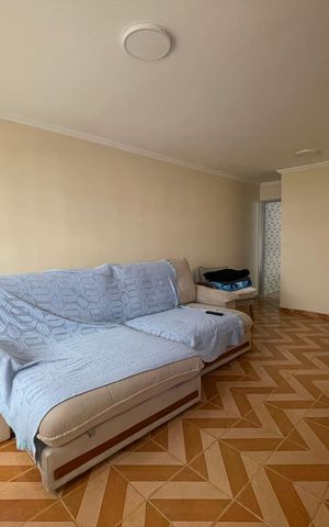 Casa à venda com 210m², 3 quartos e 2 vagas Casa à venda com 210m², 3 quartos e 2 vagasSala