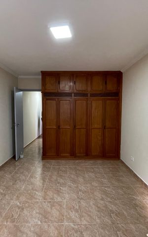 Casa à venda com 210m², 3 quartos e 2 vagas Casa à venda com 210m², 3 quartos e 2 vagasQuarto 1