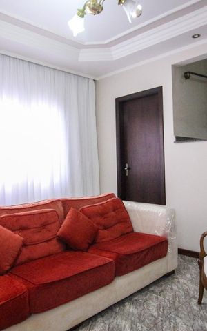 Casa à venda com 218m², 3 quartos e 5 vagas Casa à venda com 218m², 3 quartos e 5 vagasSala