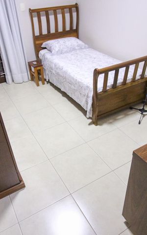 Casa à venda com 218m², 3 quartos e 5 vagas Casa à venda com 218m², 3 quartos e 5 vagasQuarto 1