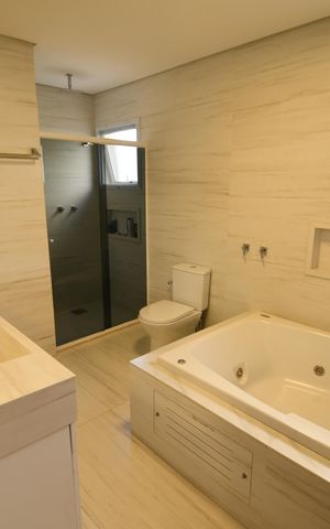 Casa de condomínio à venda com 364m², 3 quartos e 2 vagasBanheiro da Suíte 3