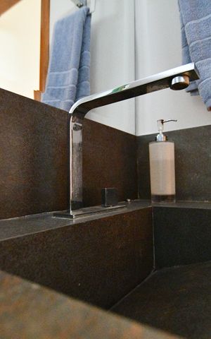 Casa de condomínio à venda com 364m², 3 quartos e 2 vagasLavabo