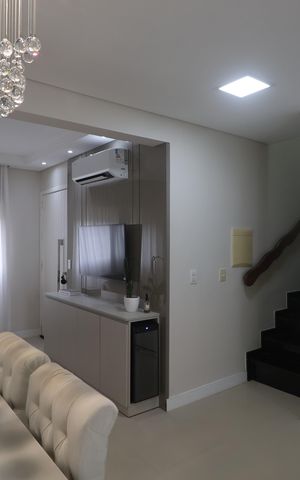 Casa de condomínio à venda com 120m², 3 quartos e 3 vagasSala
