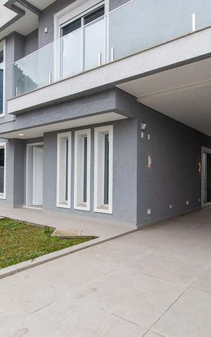 Casa à venda com 400m², 4 quartos e 8 vagas Casa à venda com 400m², 4 quartos e 8 vagasGaragem