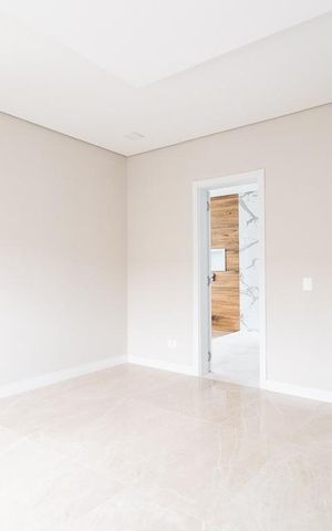 Casa à venda com 400m², 4 quartos e 8 vagas Casa à venda com 400m², 4 quartos e 8 vagasSuíte 1